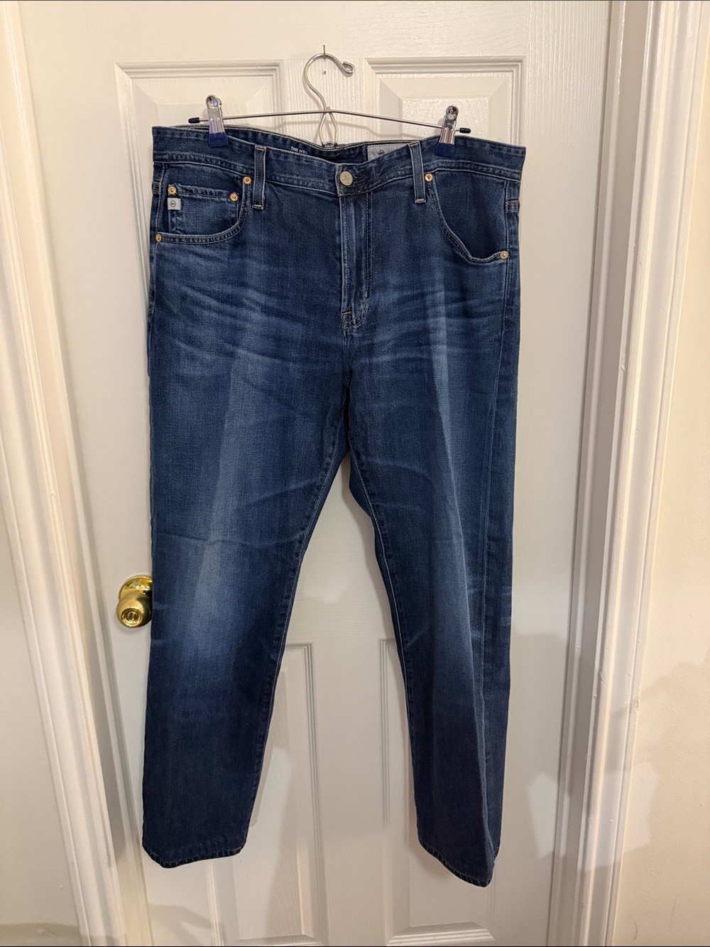 Men's Straight Dark Blue Jeans — Classic Everyday Fit